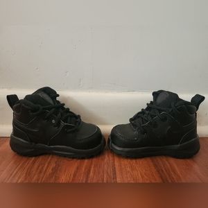 Brand new never worn Nike ACG